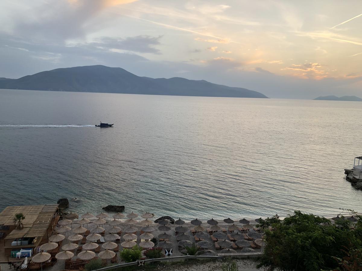 Envi Hotel Vlorë Exterior foto
