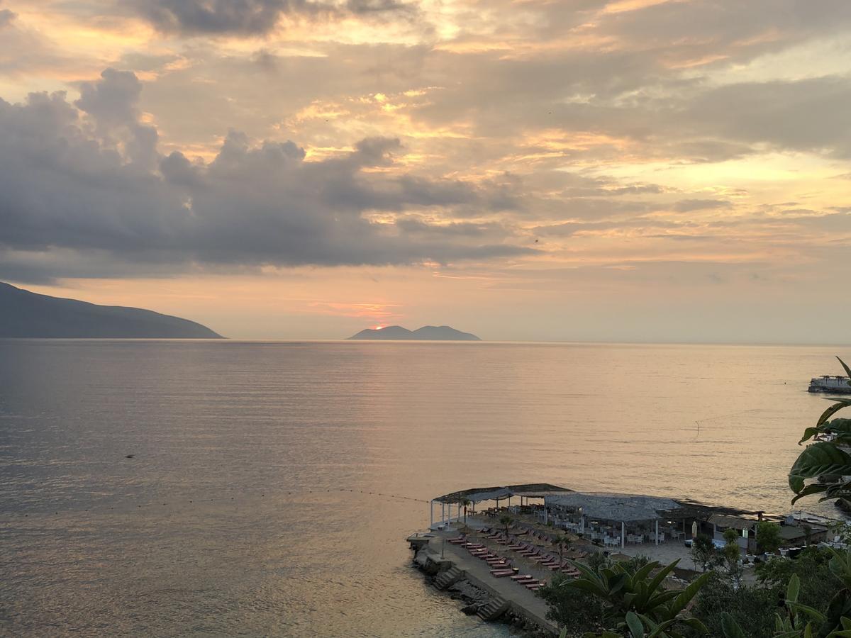 Envi Hotel Vlorë Exterior foto